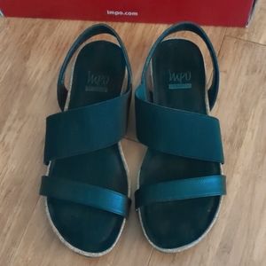 Impo Alana Black Flat Comfort Sandals Size 7